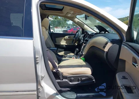 2010 Chevrolet Traverse Ltz из США, поврежденный, VIN 1GNLRHED8AS132790